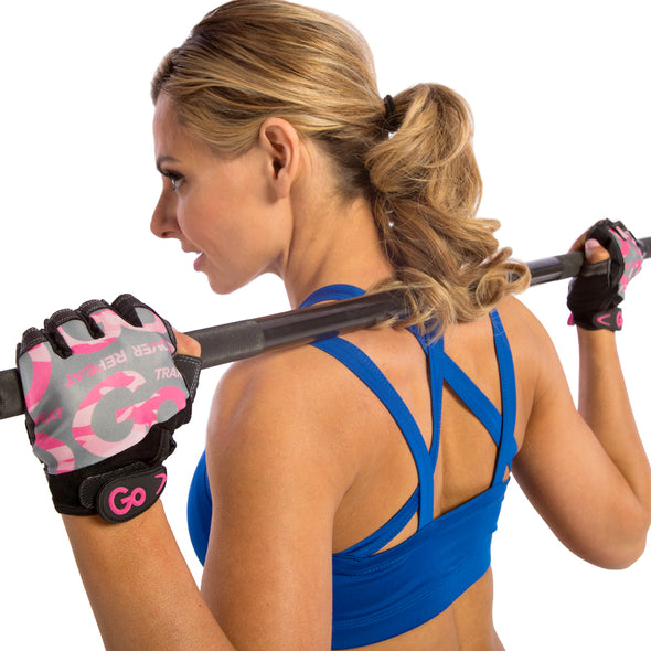 Feamlae using Pink Cammo Women’s Premium Leather Elite Trainer Gloves